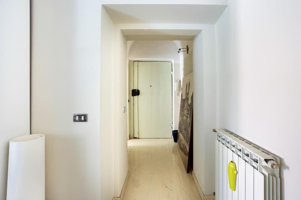 Best Authentic Apartment Monti 5 Mins From Colosseum Ngoại thất bức ảnh