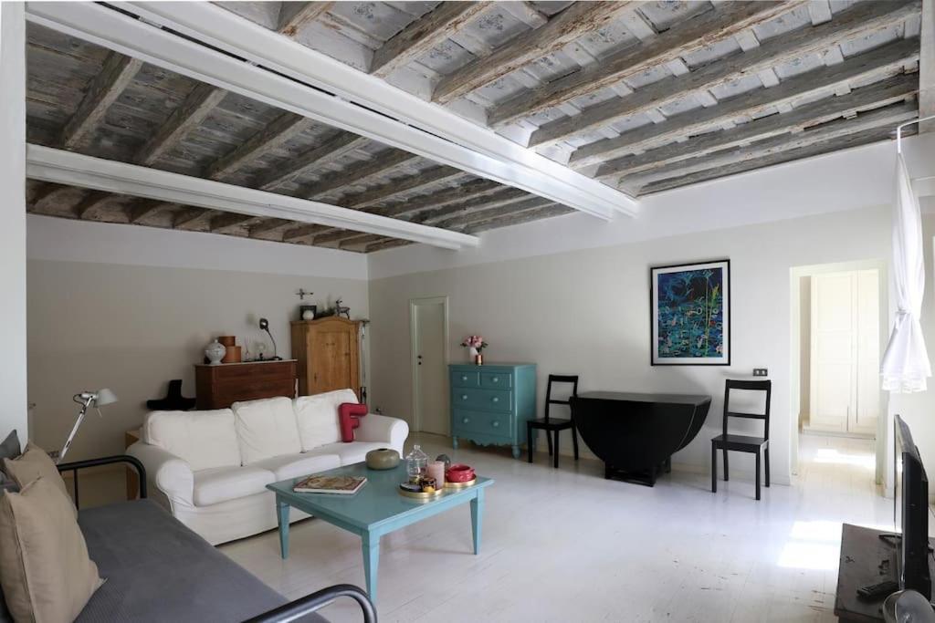 Best Authentic Apartment Monti 5 Mins From Colosseum Ngoại thất bức ảnh